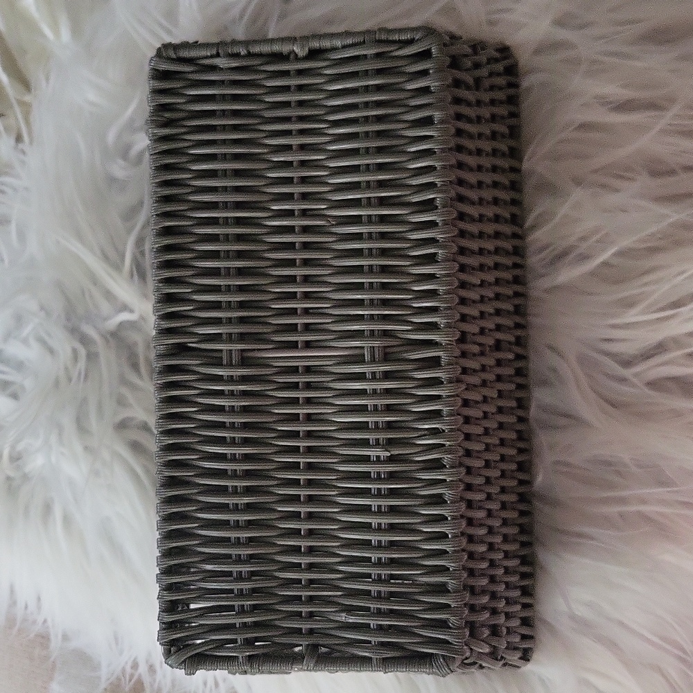 Woven Gray Basket🩶 - Picture 3 of 5